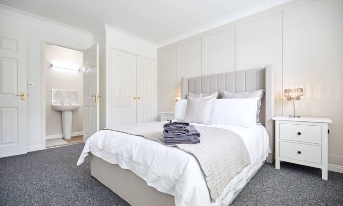 Norwich Casa | Stylish modern 3 bedroom with Ensuite - long stays welcome