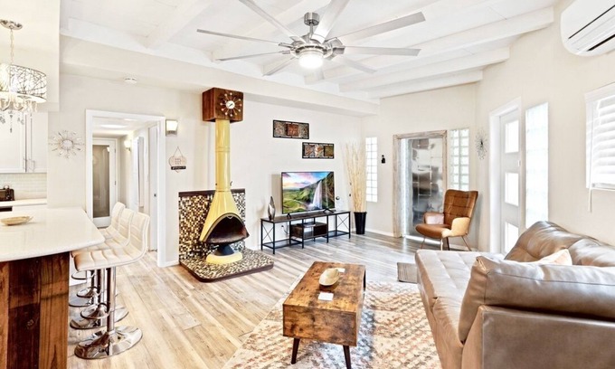 Chino Canyon Apartamento | Stylish & Modern Palm Springs Getaway by Downtown!