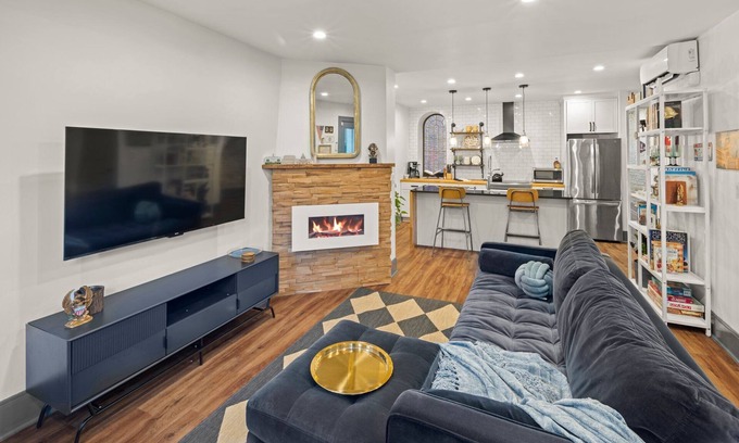 H Street Corridor Apartamento | Stylish & Modern Private Retreat in Capitol Hill!