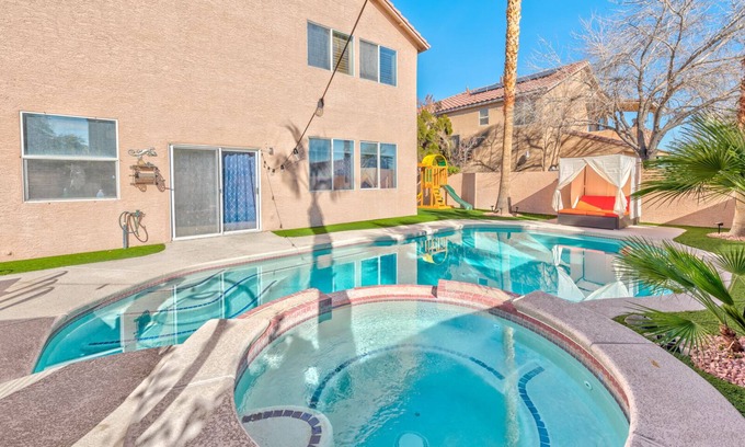 Spring Valley Villa | Stylish Modern Villa! 4 Bedrooms 2.5 Bath.
