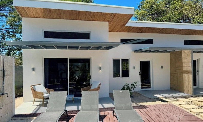 Cuajiniquil Casa | Stylish, New One-Bedroom Casita Close to the Beach and Great Surf Break