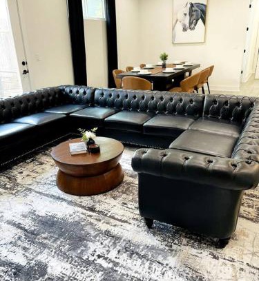MLK Casa | Stylish Oasis - Near City Center - Mins 2 Downtown