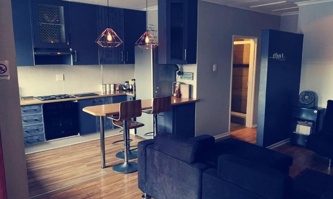 Lorraine Apartamento | Stylish open plan Townhouse