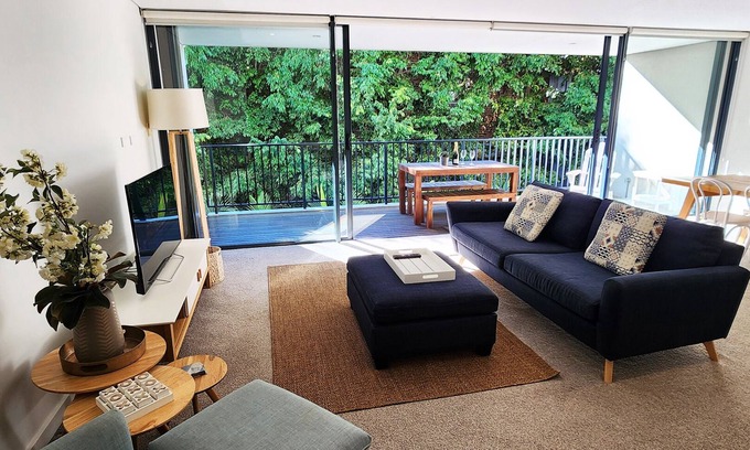 Randwick Apartamento | Stylish Parkside Retreat - Outdoor Pool & Undercover Parking - Randwick
