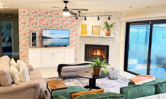 Bearss Plaza Casa | Stylish- Private Pool, Game Room & Prime Location.