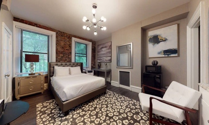 Bay Village Apartamento | Stylish Private Studio in Boston!