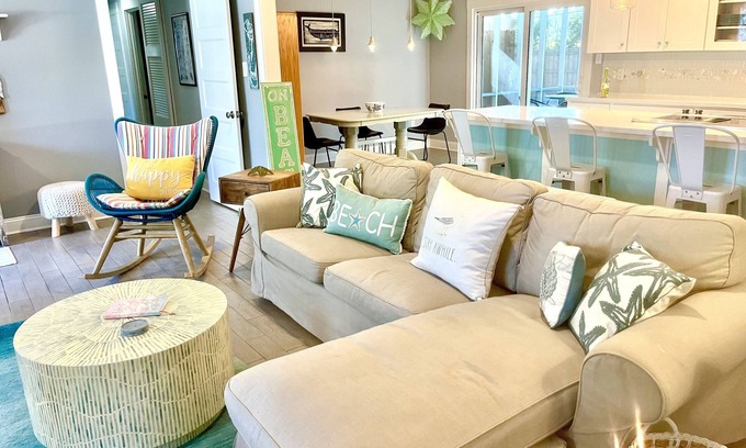 Tybee Island Cabaña | Stylish Ranch w/ Screened-In Porch 5 Minute Walk to Beach by Tybee Cottages