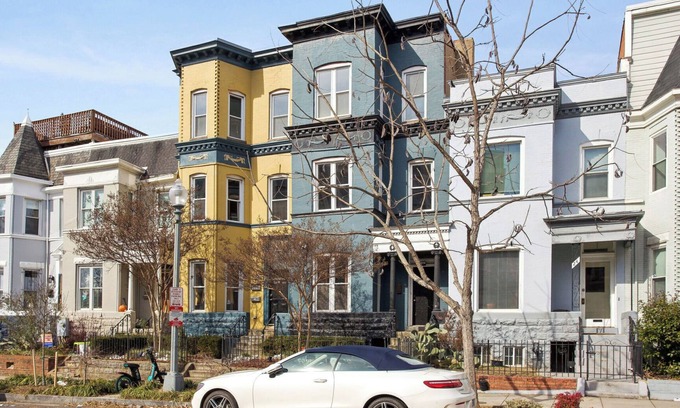 Truxton Circle Casa | Stylish Redbrick 2BR in Heart of DC