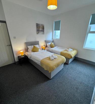 Wallasey Casa | Stylish Retreat near Birkenhead & Liverpool Your Cozy Home Away From Home