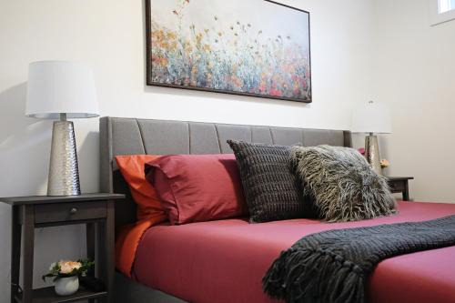 Northwest Edmonton Casa | Stylish Retreat with King Bed, Long Stays, WEM, Disney+