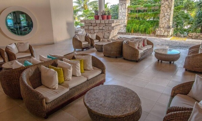 Cozumel Hotel | Stylish Studio with Balcony Ideal for Romantic Getaway