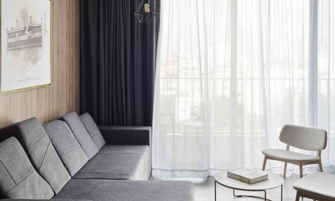 Hipódromo Hotel | Stylish Sanctuary: Pet-Friendly Retreat with Spa & Shuttle Service!