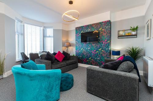 Bare Apartamento | Stylish Seafront Apartment - Sleeps 6 - Gateway to the Lakes
