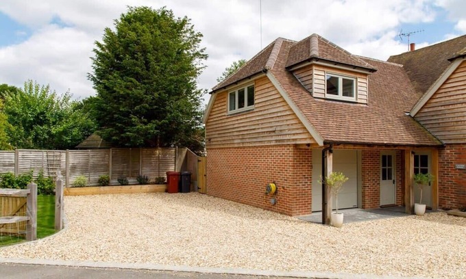 Funtington Casa | Stylish Self-Contained Countryside Accommodation