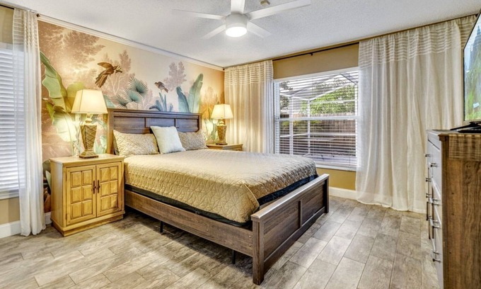 Indian Point Casa | Privacidad y ubicación! ¡Villa Disney completa con piscina privada!