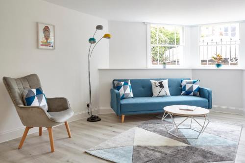 Cotham Apartamento | Stylish, spacious flat with private parking