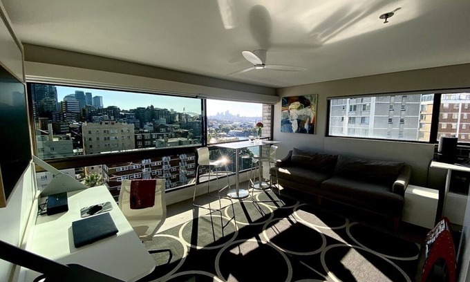 Elizabeth Bay Apartamento | Stylish Studio with Harbour & Pool Views