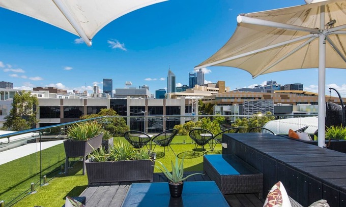 Northbridge Apartamento | Stylish Studio With Balcony