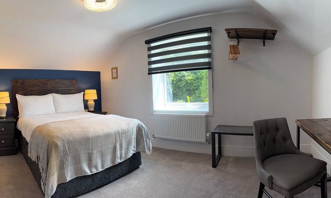 Chard Apartamento | Stylish Studio with Kitchenette - Double En-suite