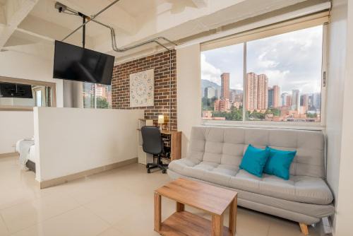 El Tesoro Apartamento | Stylish Suite in El Poblado, Near Provenza!