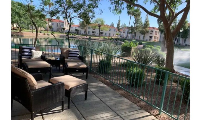 Superstition Lakes Condominio | *NEW* Stunning Superstition Golf condo in Mesa