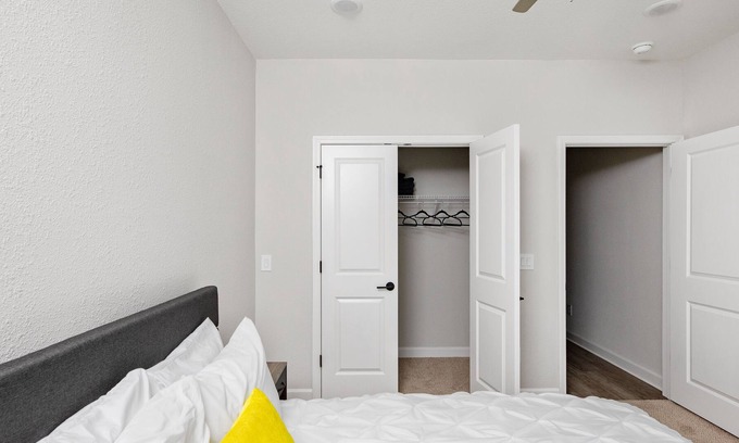 Charlotte Apartamento | Stylish Uptown Apartment near UNC and Charlotte Motor Speedway 8306