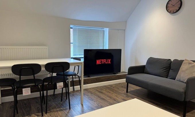 Uxbridge South Apartamento | Stylish uxbridge 3 bed flat