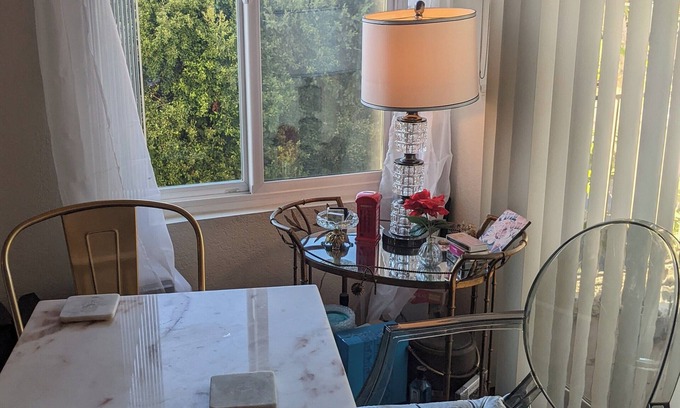 Palms Apartamento | Stylish West LA Apartment close to Bev Hills, Beach