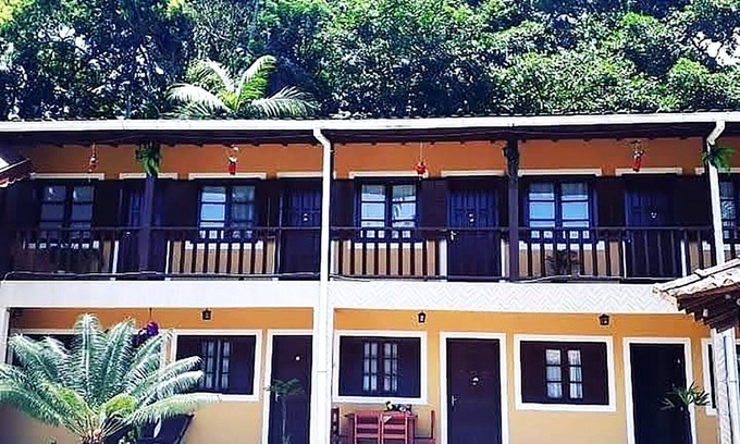 Ponte Branca Apartamento | Suíte aconchegante dentro de uma pousada em Paraty