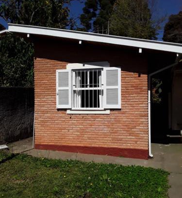 Fracalanza Casa | Suíte bem localizada.