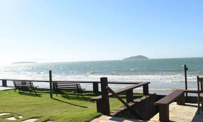 Porto Belo Casa | Suíte Quádrupla com vista para o mar