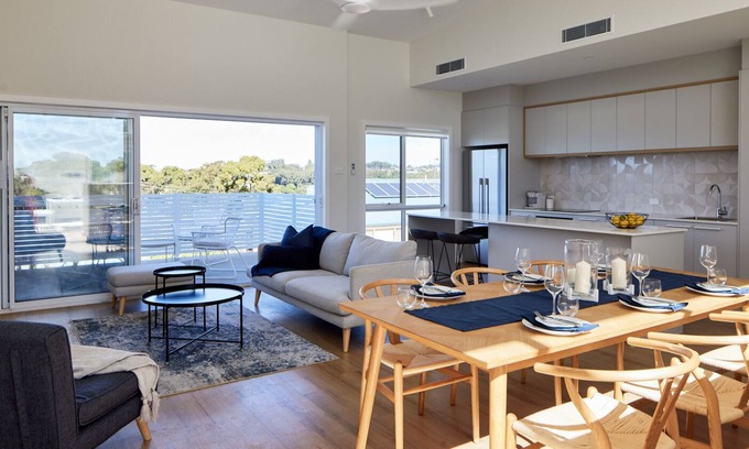 Ulladulla Villa | Su-Jo - Villa 5 - Contemporary coastal charm