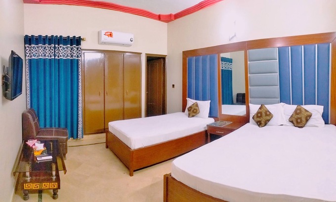 Gulshan-e-Iqbal Casa | Subhan Palace Guest House Karachi