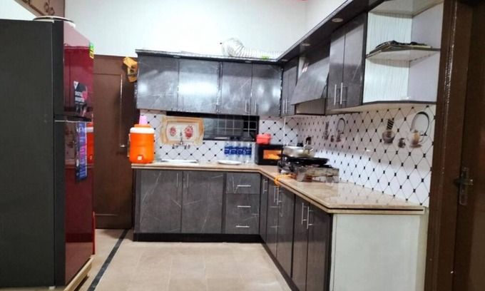 Gulshan-e-Iqbal Casa | Subhan Palace Guest House