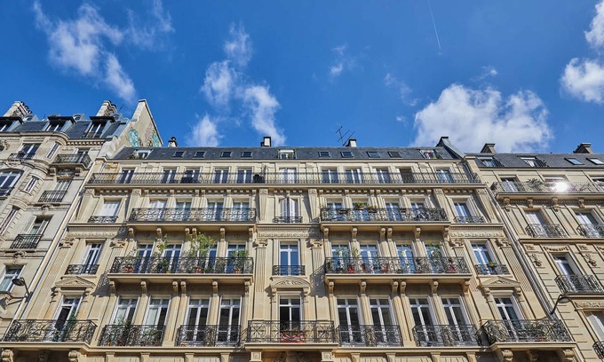 Saint-Vincent-de-Paul Apartamento | Sublime Air-conditioned Apartment Center of Paris