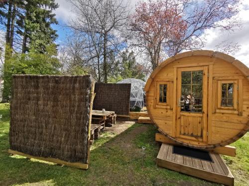 Pruniers-en-Sologne Otro | sublime tonneau avec spa sous bulle privatif