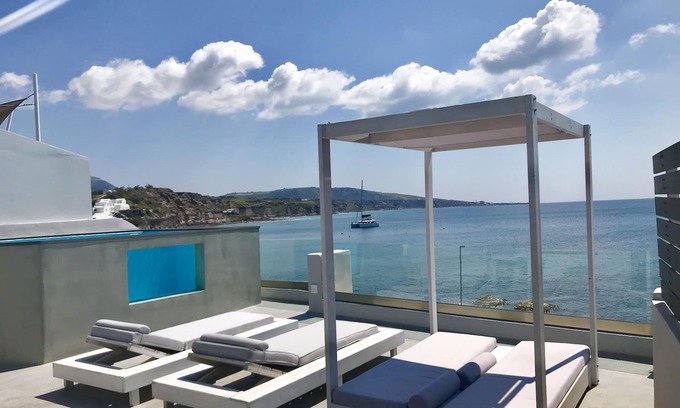 Akrotiri Villa | Sublime Villa de playa roja