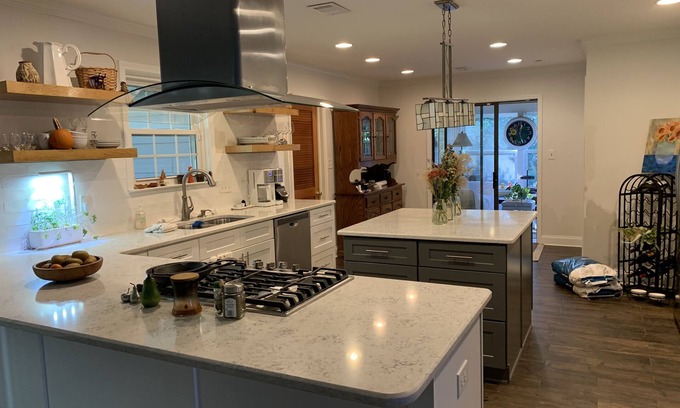 Berkeley Lake Casa | Suburban Home close to shopping, restaurants, parks, and 30 min. to Atlanta City