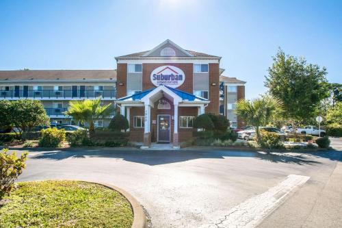 Stuart Hotel | Suburban Studios Stuart near Federal Hwy 1