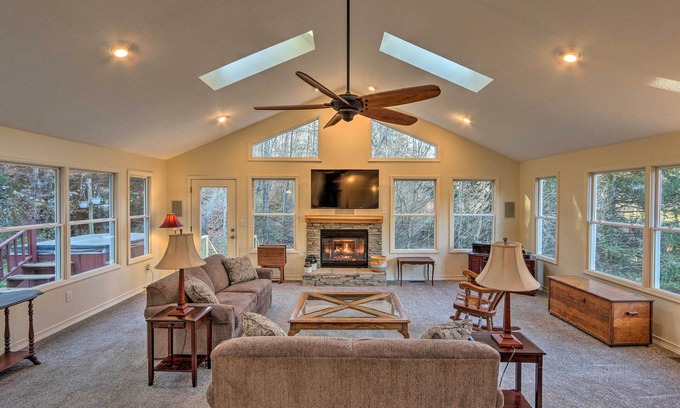 Sugar Grove Casa | Sugar Grove Escape w/ Hot Tub & Remote Workspace!