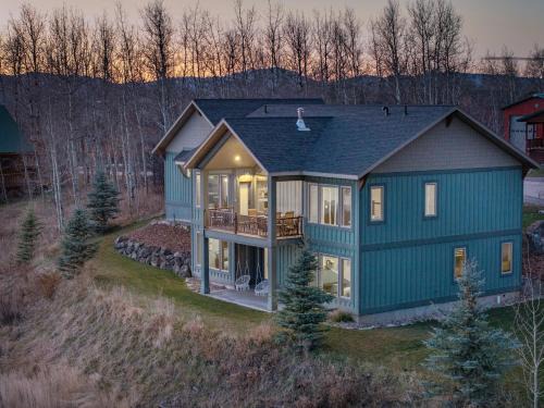 Star Valley Ranch Casa | Sugar Loaf Haven by KABINO Huge Views Garage Gym Room Fishing Snowmobile