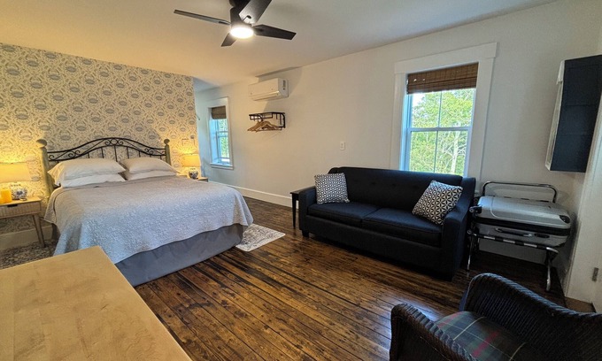 Aspy Bay Apartamento | Sugar Loaf NS, mountain views, ocean access, trails