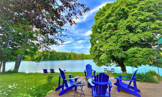 Park Falls Casa | Sugar Maple at Hansen Lake, 6 Beds, Historic Charm