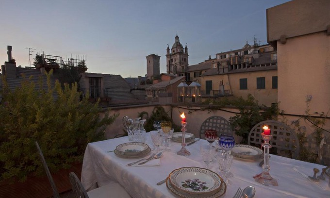 Genoa Historical Centre Apartamento | Sui tetti del centro di Genova by Wonderful Italy