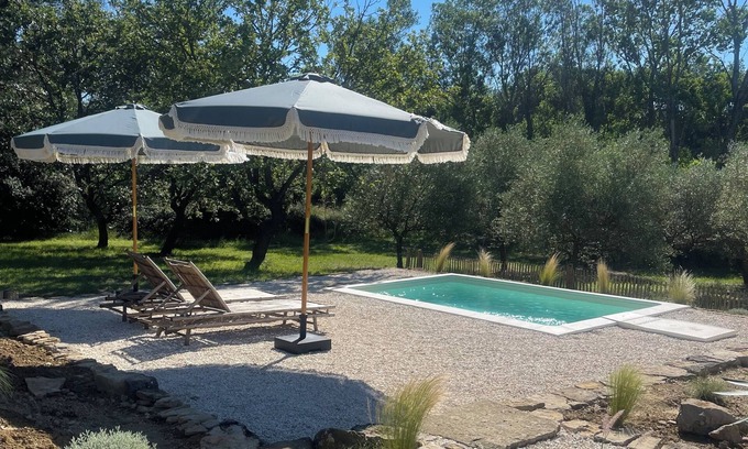 Saint-Cesaire-de-Gauzignan Otro | Suite et Terrasse Indépendantes au Milieu des Vignes et des Oliviers