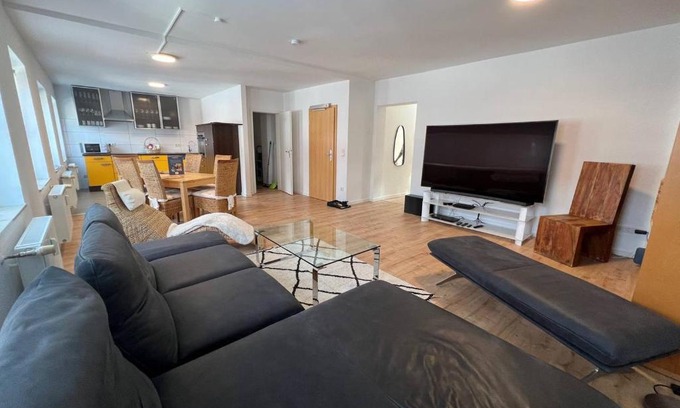 Uerdingen Apartamento | Suite 110qm nahe Rhein
