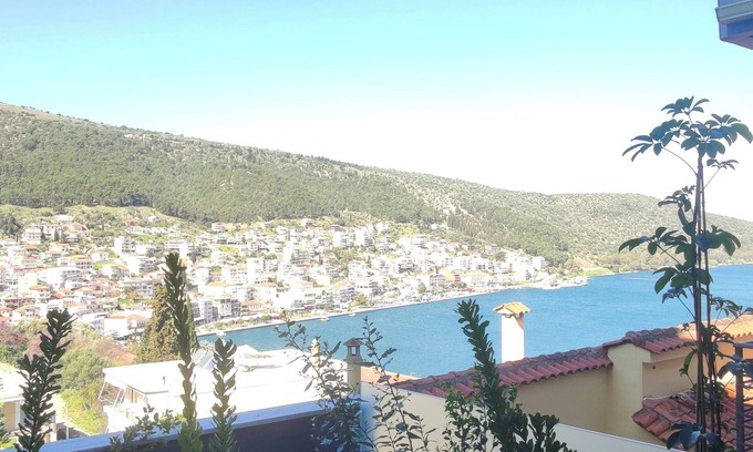 Amfilochia Apartamento | Suite 2 on the Hill – Partial Sea View