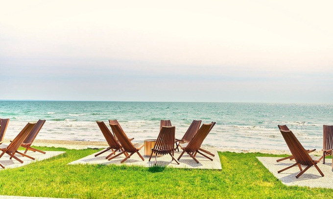 Wainfleet Cabaña | Suite 213: Beautiful 3-Bedroom Beachfront Townhouse