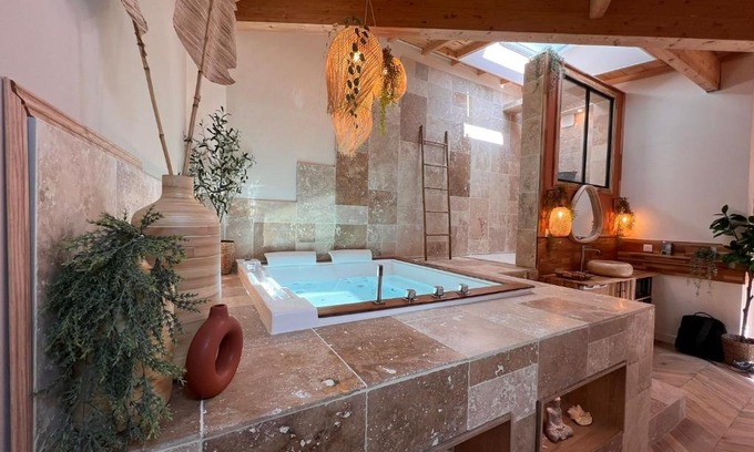 Downtown Angers Cama Y Desayuno | Suite Bali Les Petits Plaisirs