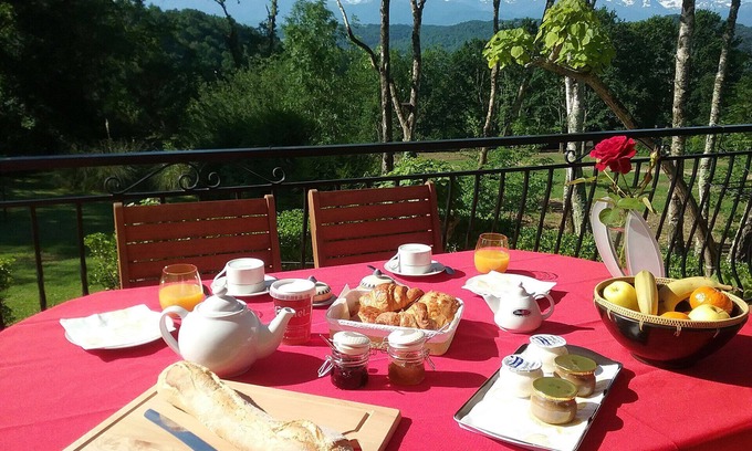 Tournay Cama Y Desayuno | Suite Chambre D'hôte Avec Piscine vue sur les Pyrénées